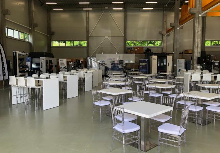 plexi chiavari szék bérlés, brent.hu