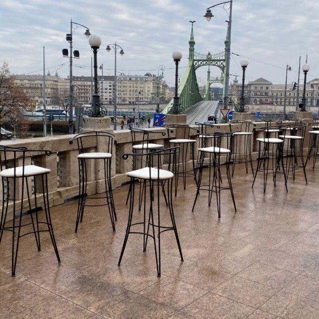 Jada kovácsoltvas bárszék bérlés, brent.hu