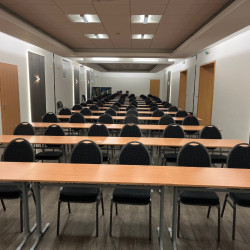 konferenciasztal bérlés, brent.hu